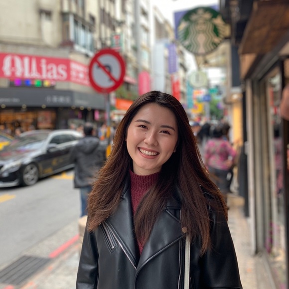 Meet your Posher, Isabel - Picture 2 of 3